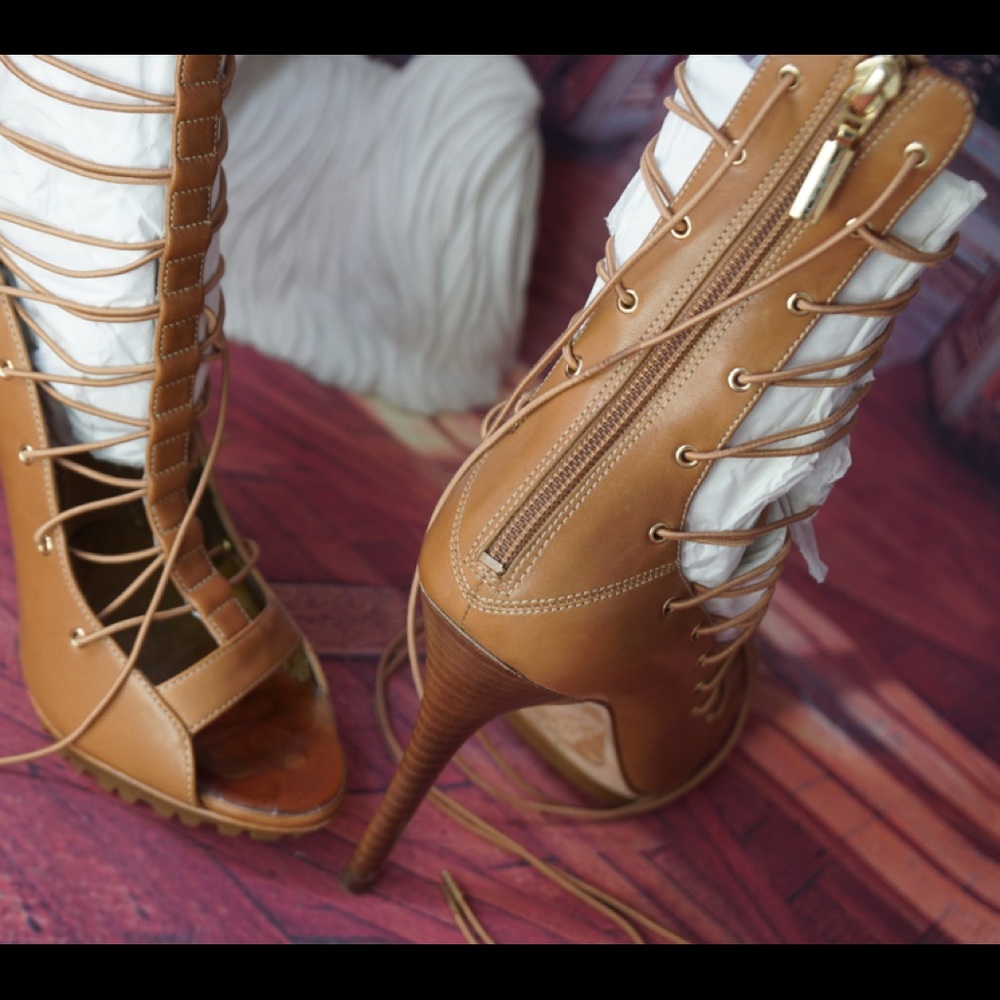 Report Signature Tan Front Lace up Heel Sandal 7.5